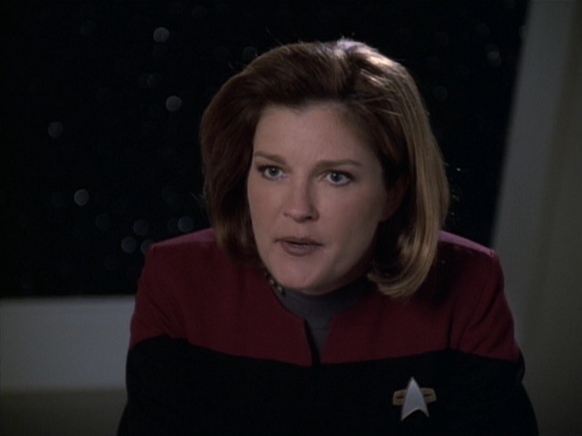extant_StarTrek_VOY_6x19-ChildsPlay_01414.jpg