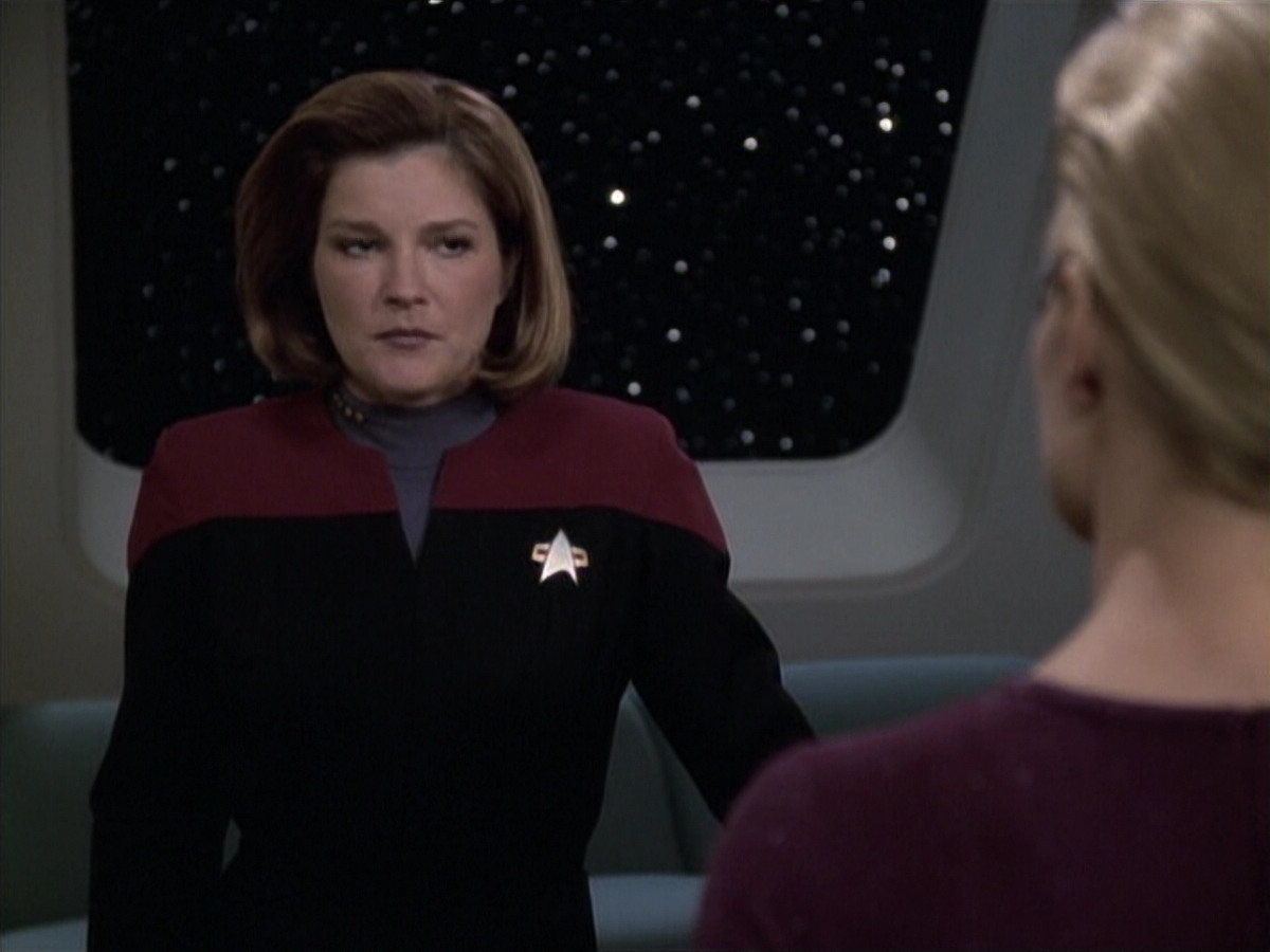 extant_StarTrek_VOY_6x19-ChildsPlay_01433.jpg