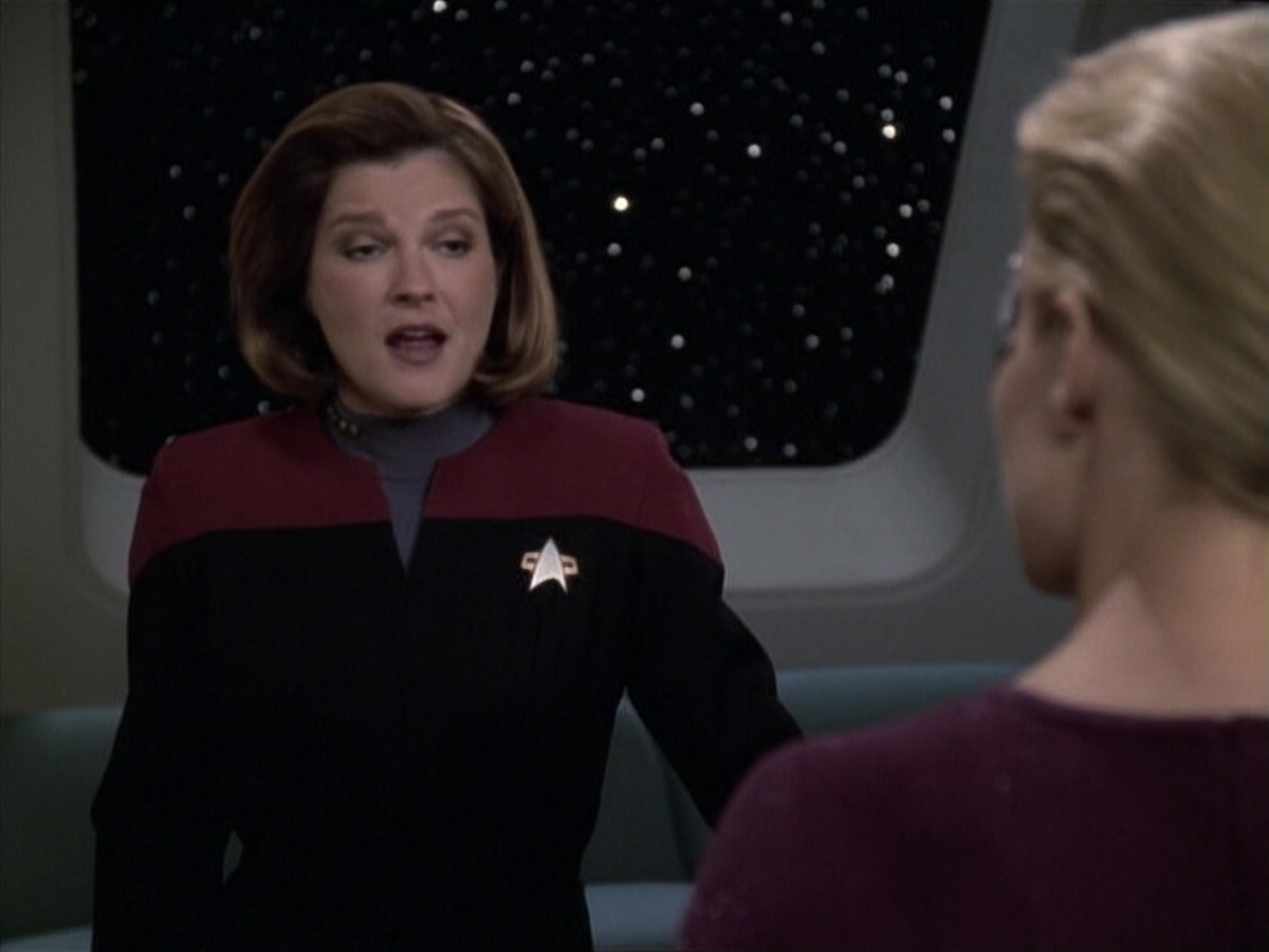 extant_StarTrek_VOY_6x19-ChildsPlay_01449.jpg