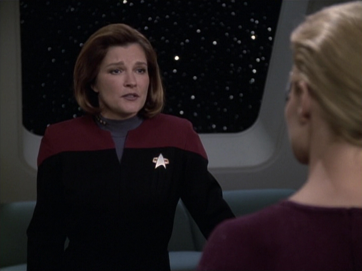 extant_StarTrek_VOY_6x19-ChildsPlay_01452.jpg