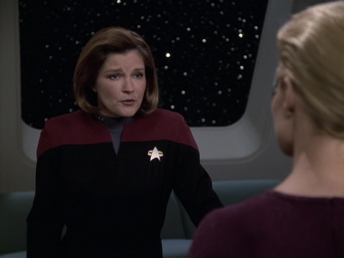 extant_StarTrek_VOY_6x19-ChildsPlay_01453.jpg