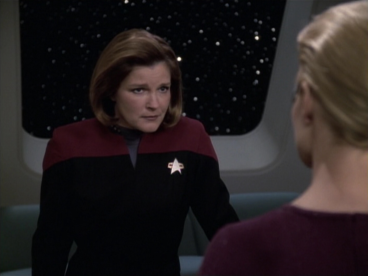 extant_StarTrek_VOY_6x19-ChildsPlay_01457.jpg