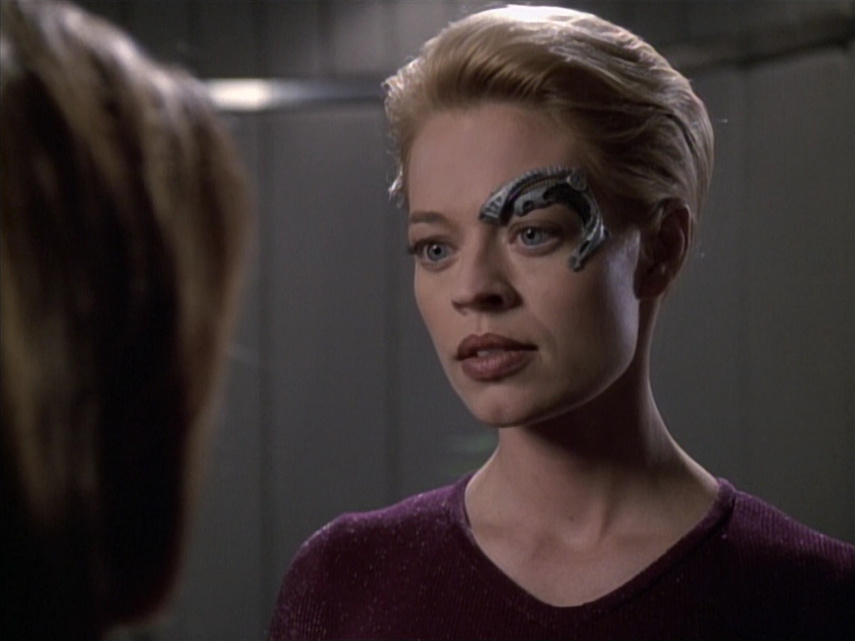 extant_StarTrek_VOY_6x19-ChildsPlay_01471.jpg