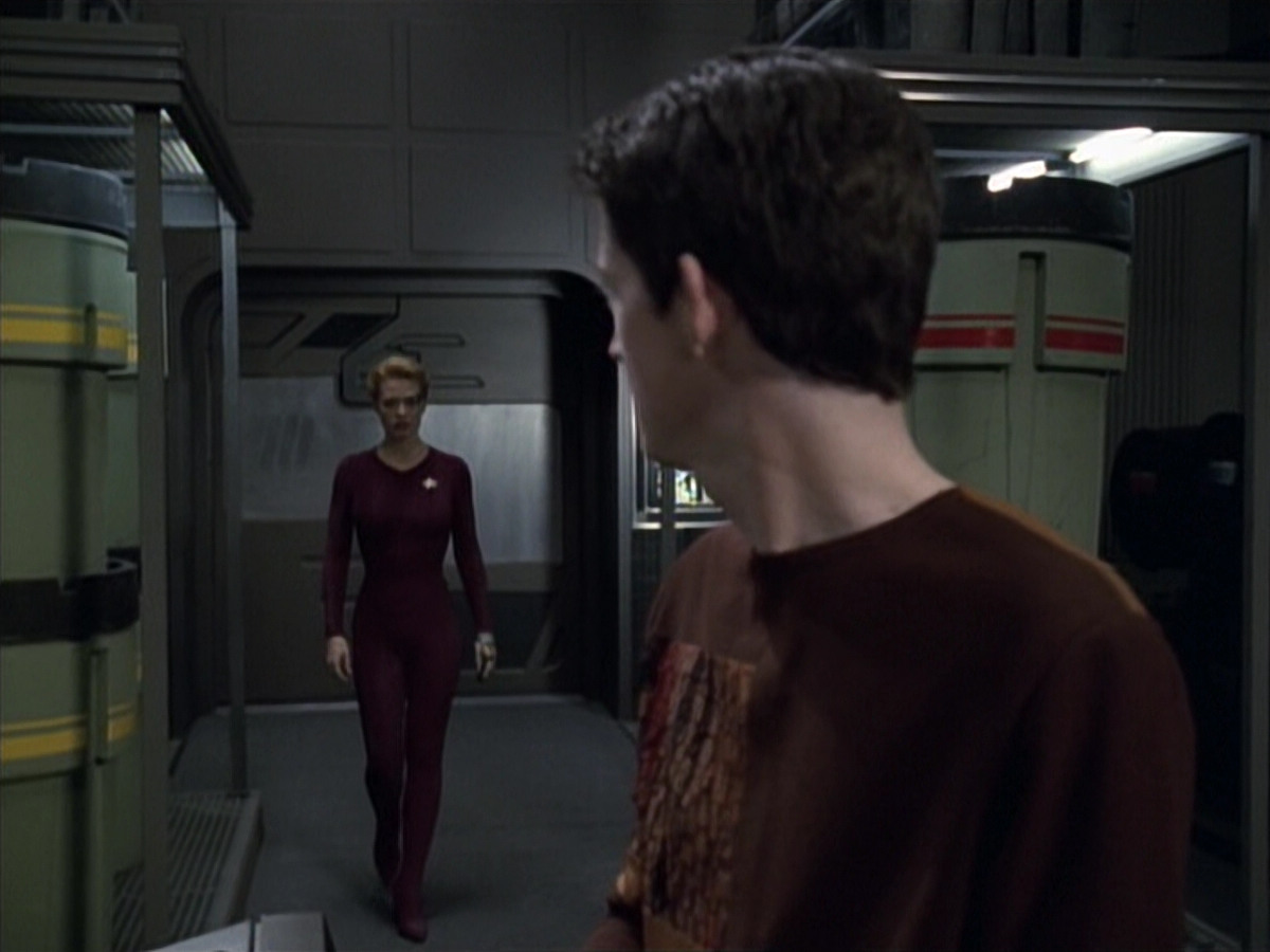extant_StarTrek_VOY_6x19-ChildsPlay_01529.jpg
