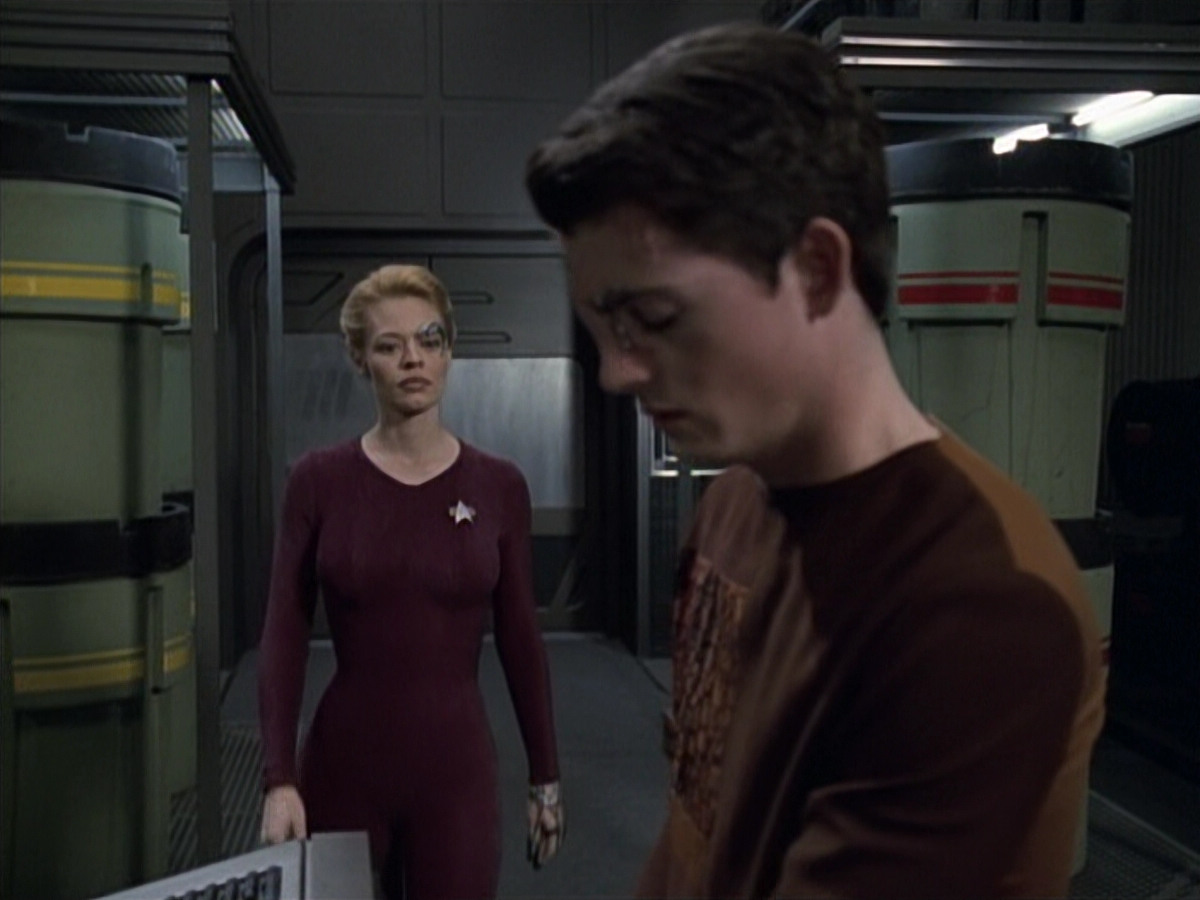 extant_StarTrek_VOY_6x19-ChildsPlay_01532.jpg