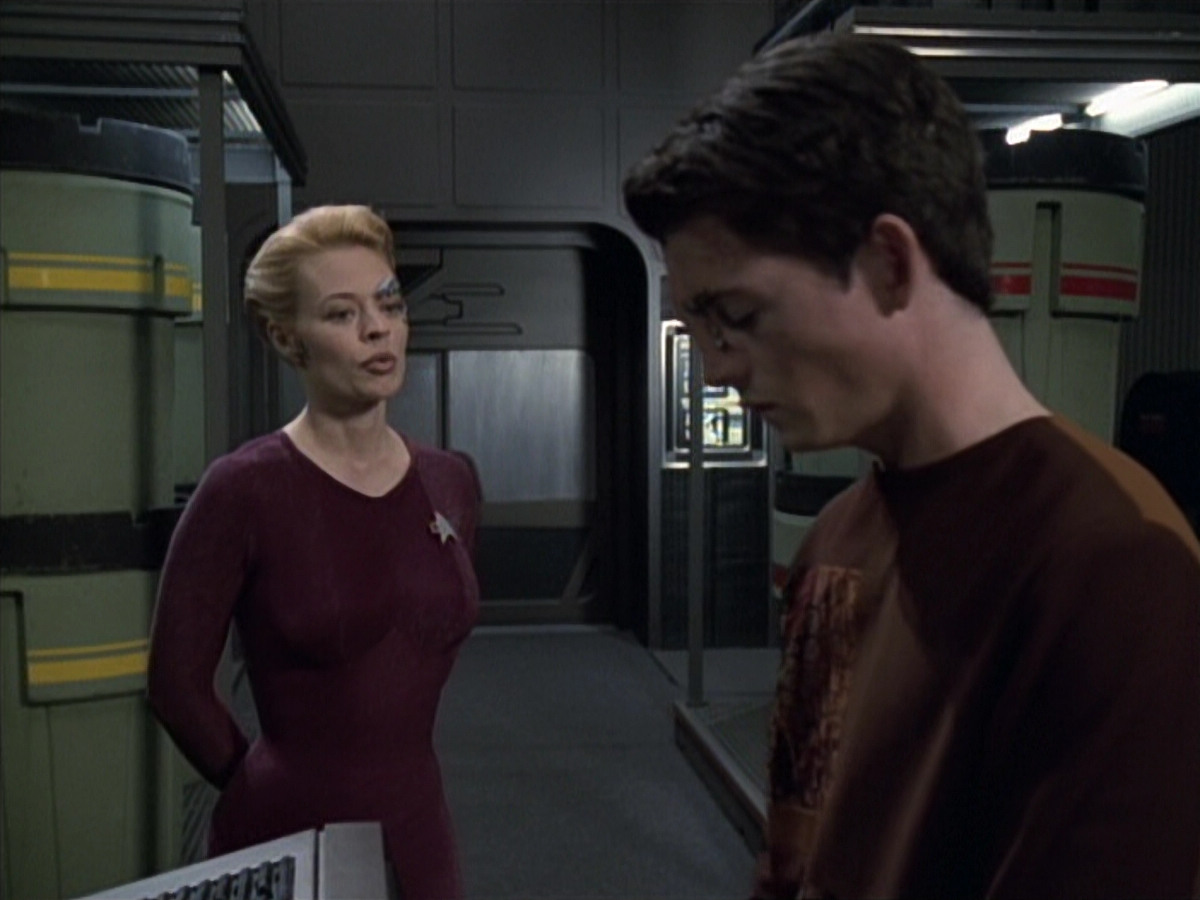 extant_StarTrek_VOY_6x19-ChildsPlay_01534.jpg