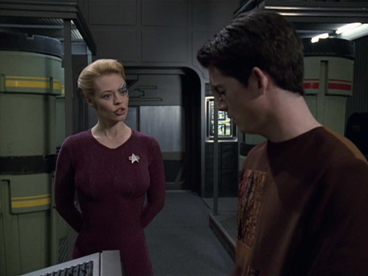 extant_StarTrek_VOY_6x19-ChildsPlay_01539.jpg
