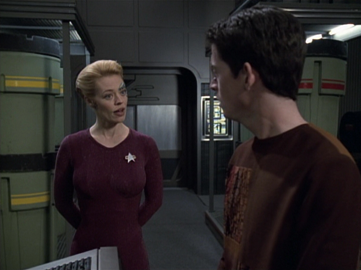 extant_StarTrek_VOY_6x19-ChildsPlay_01544.jpg