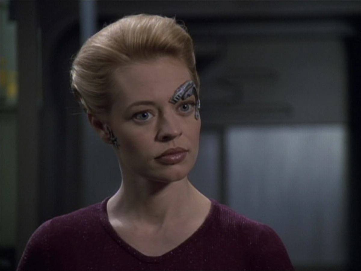 extant_StarTrek_VOY_6x19-ChildsPlay_01561.jpg