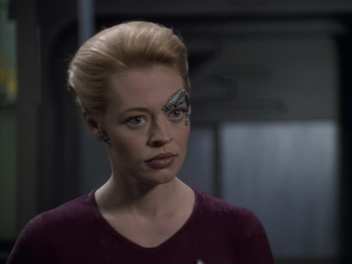 extant_StarTrek_VOY_6x19-ChildsPlay_01562.jpg