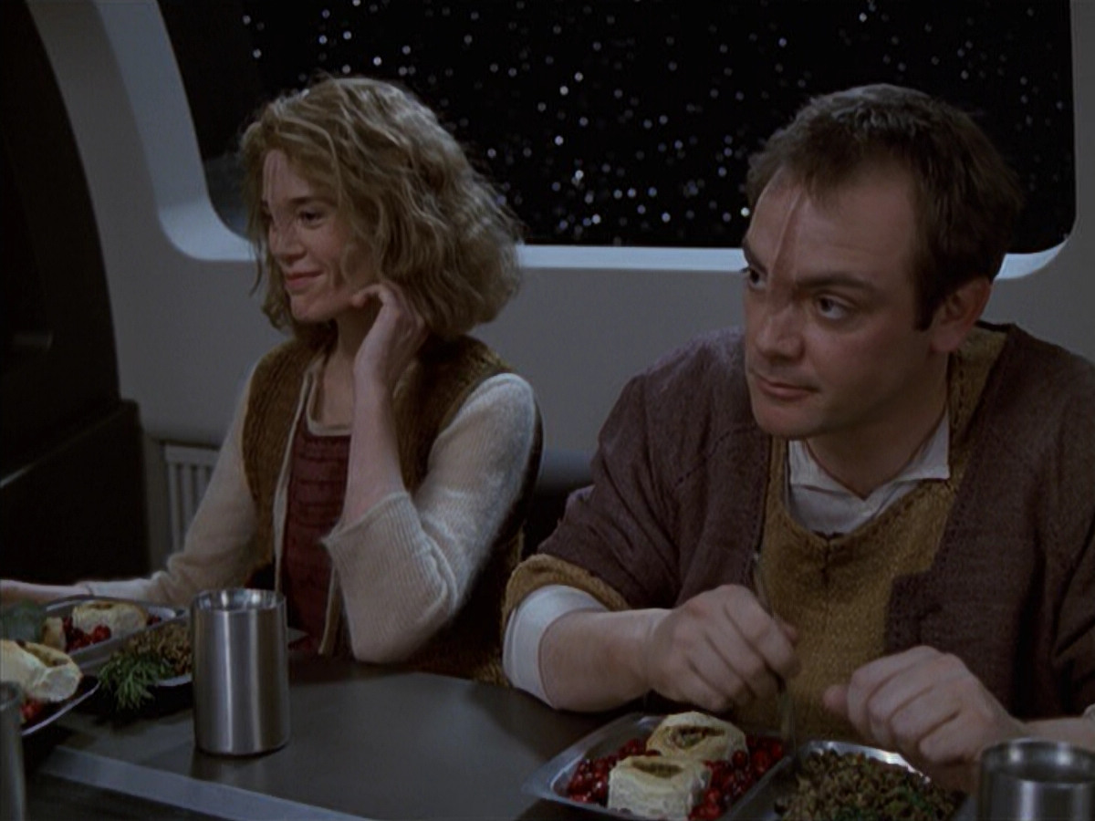 extant_StarTrek_VOY_6x19-ChildsPlay_01718.jpg