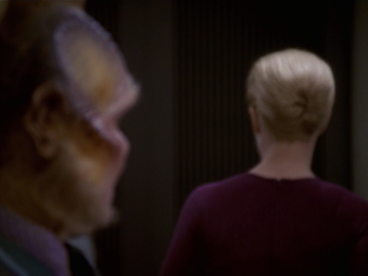 extant_StarTrek_VOY_6x19-ChildsPlay_01748.jpg