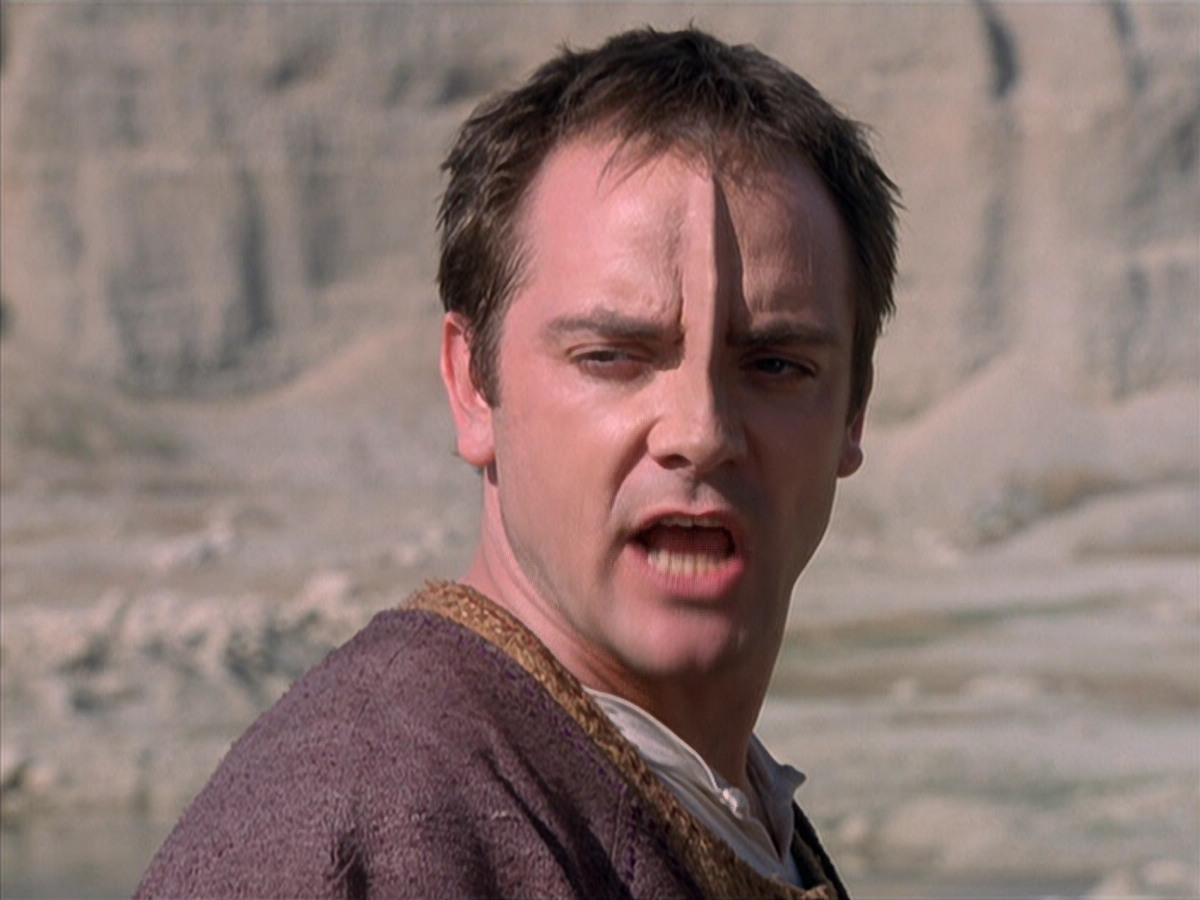 extant_StarTrek_VOY_6x19-ChildsPlay_01917.jpg