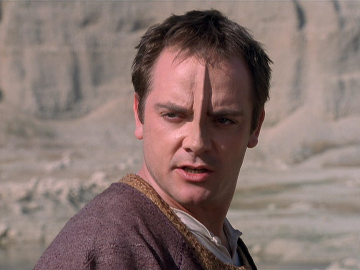 extant_StarTrek_VOY_6x19-ChildsPlay_01918.jpg