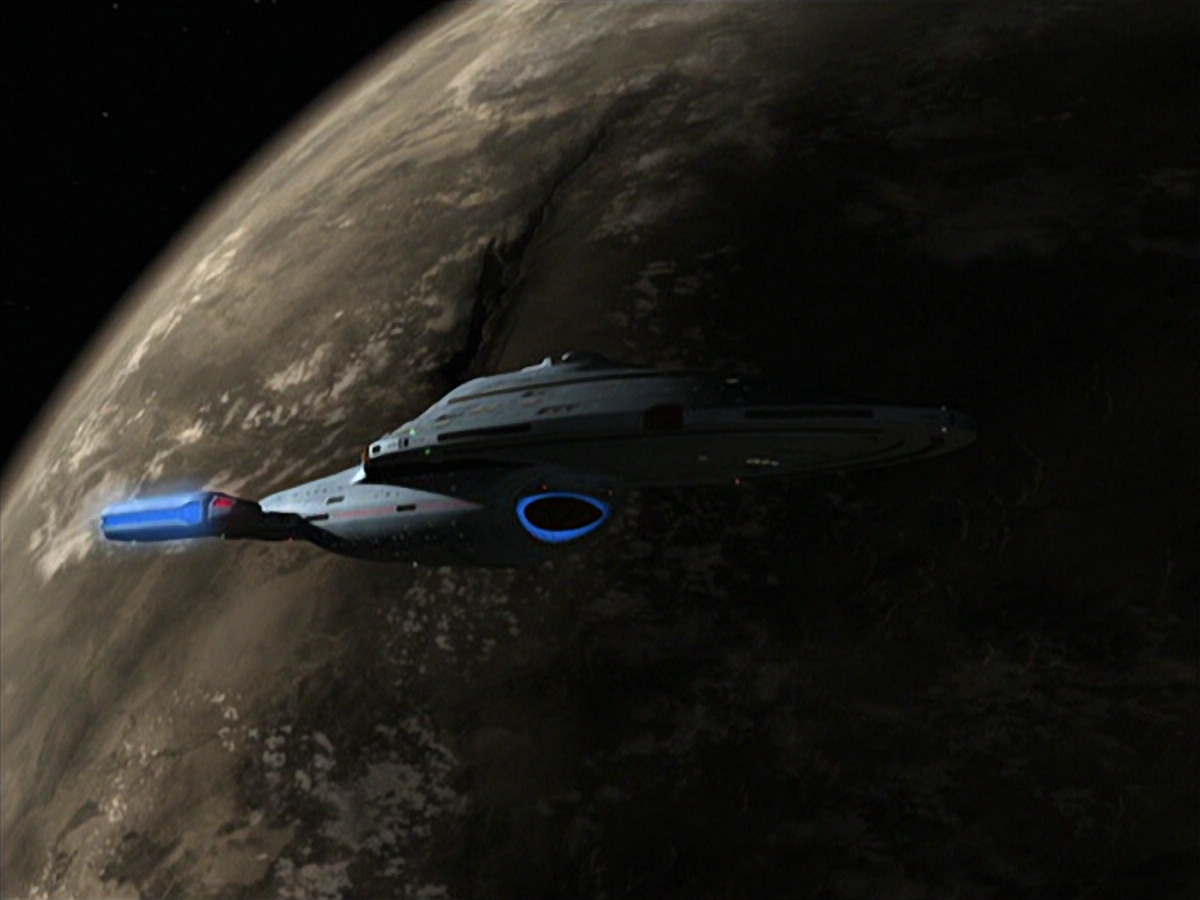 extant_StarTrek_VOY_6x19-ChildsPlay_01934.jpg