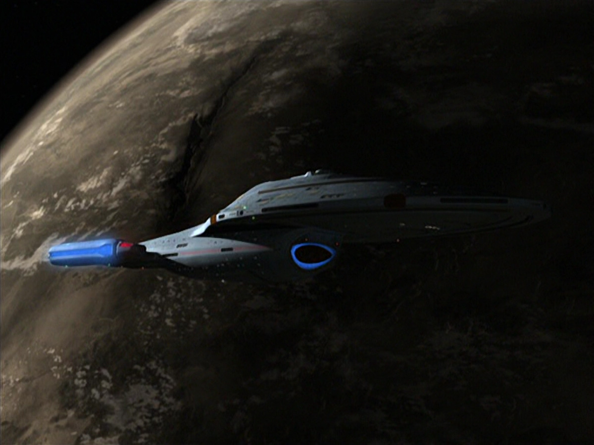 extant_StarTrek_VOY_6x19-ChildsPlay_01936.jpg