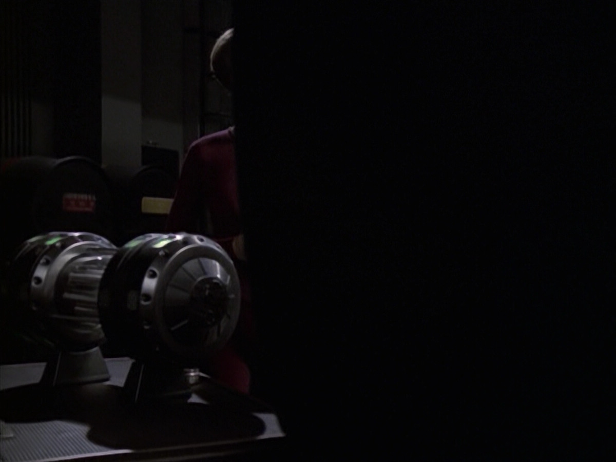 extant_StarTrek_VOY_6x19-ChildsPlay_01938.jpg