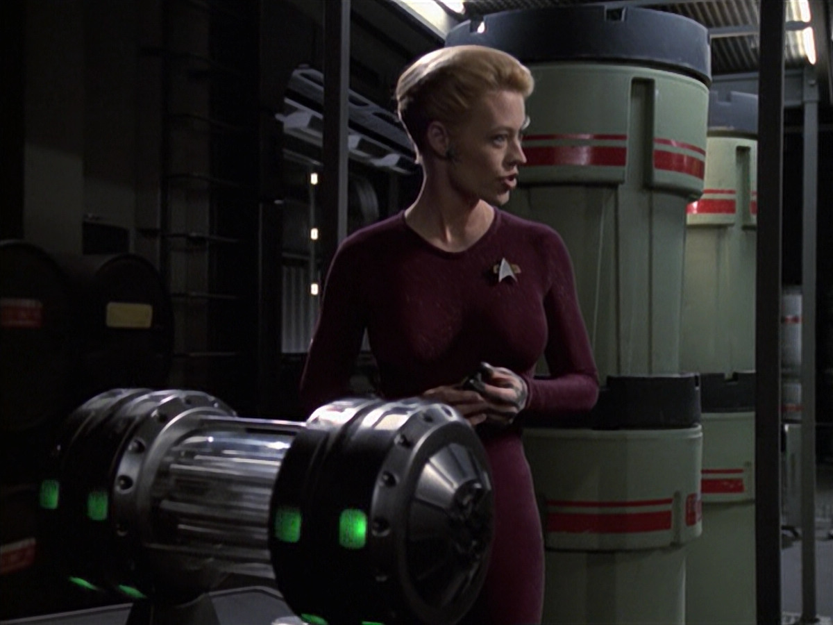 extant_StarTrek_VOY_6x19-ChildsPlay_01941.jpg