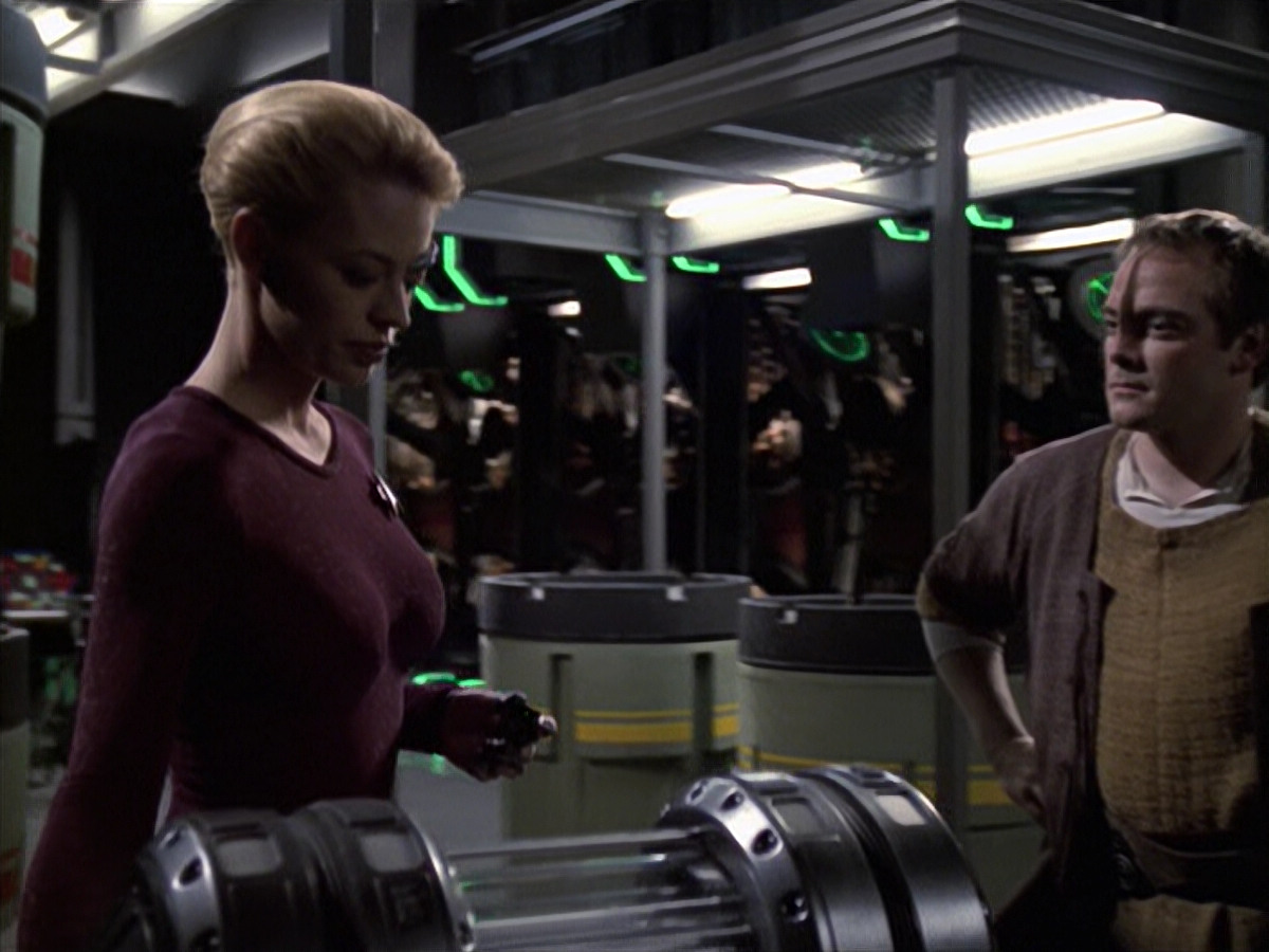 extant_StarTrek_VOY_6x19-ChildsPlay_01946.jpg