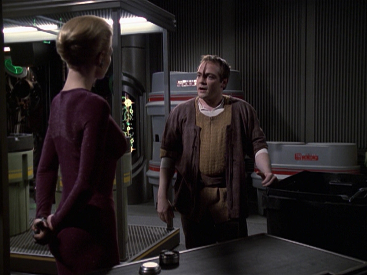 extant_StarTrek_VOY_6x19-ChildsPlay_01961.jpg