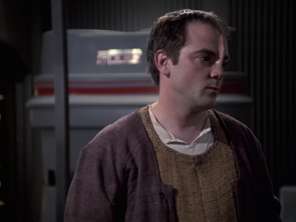 extant_StarTrek_VOY_6x19-ChildsPlay_01977.jpg