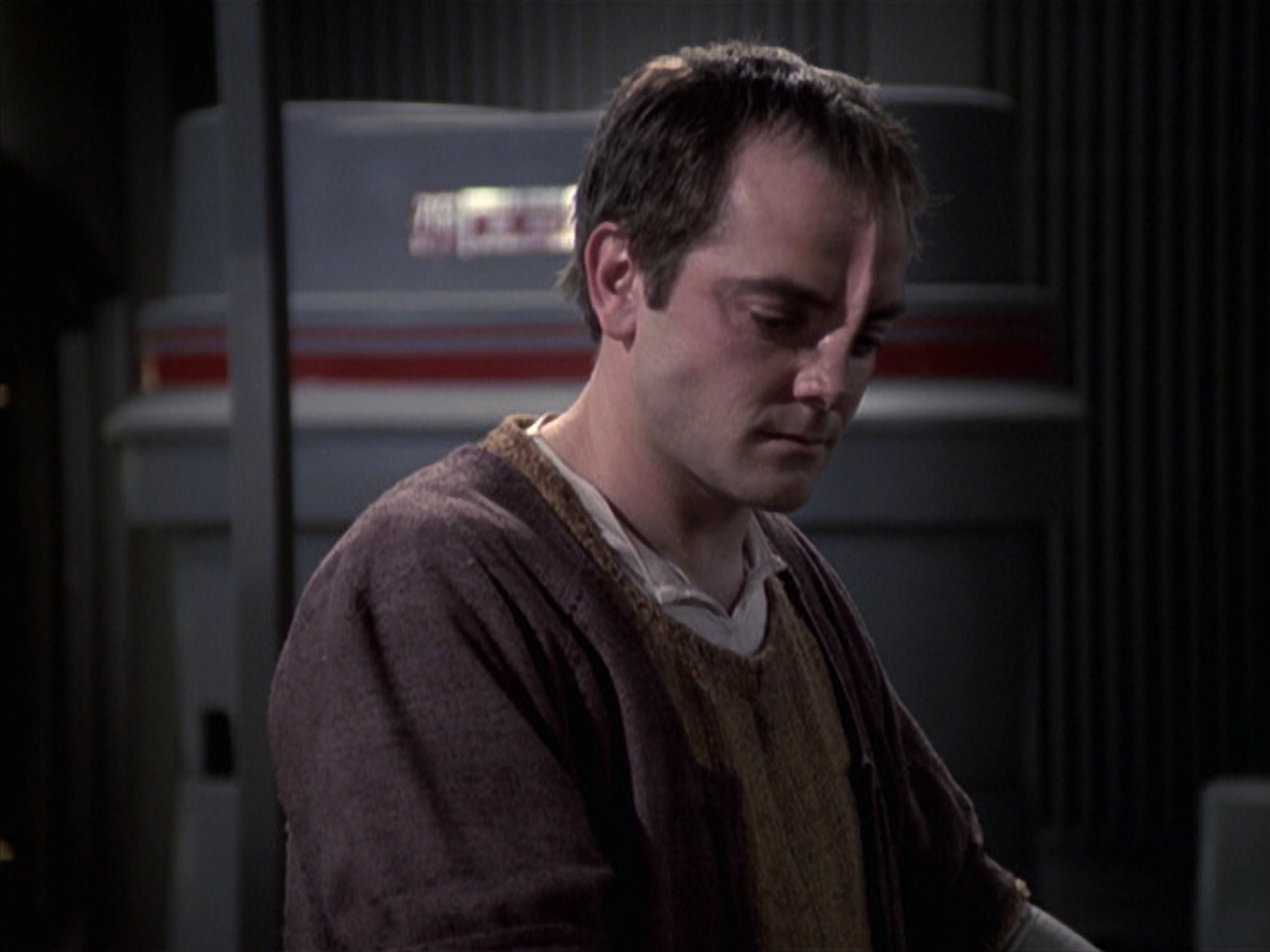 extant_StarTrek_VOY_6x19-ChildsPlay_01991.jpg