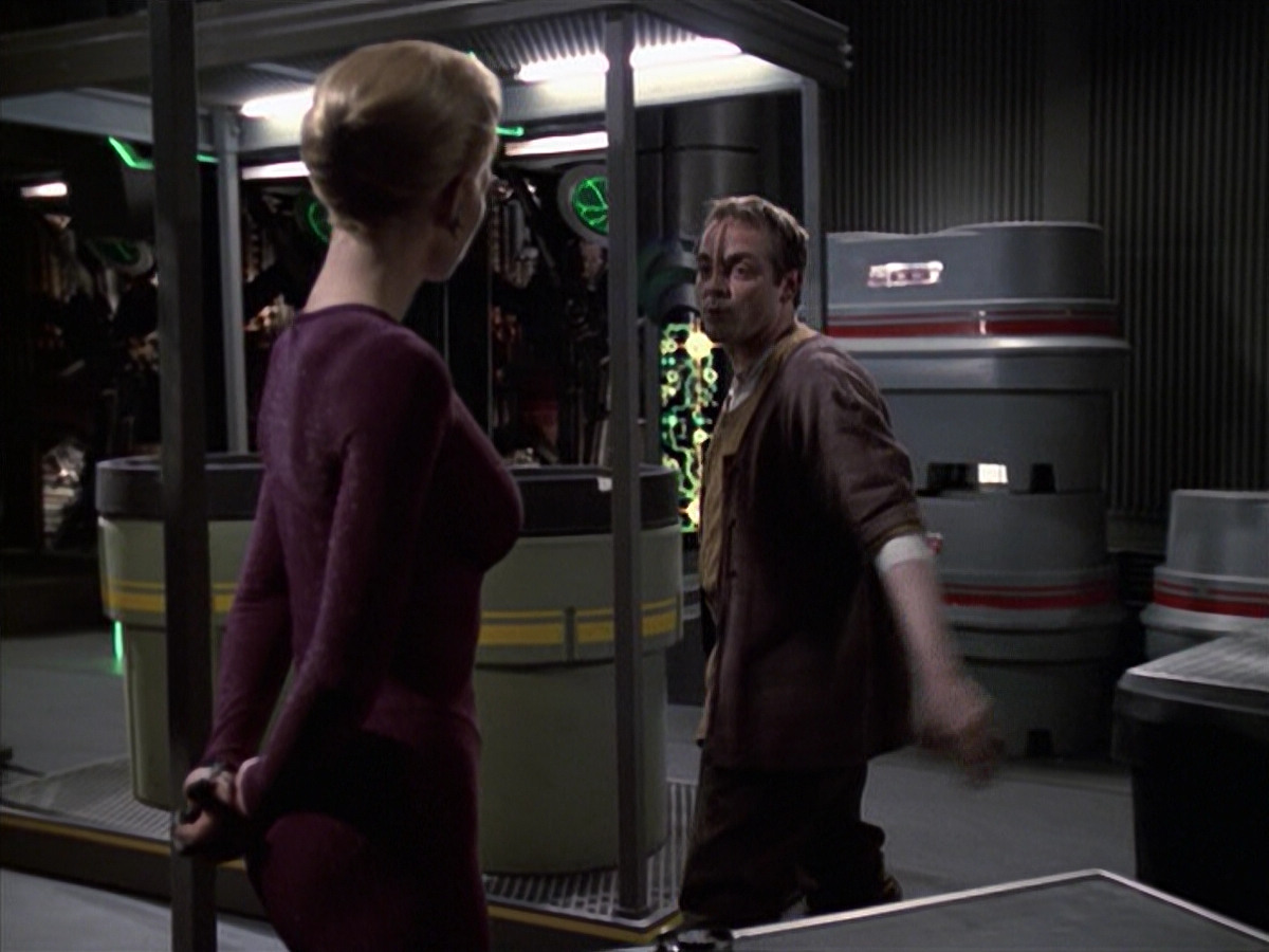 extant_StarTrek_VOY_6x19-ChildsPlay_02017.jpg