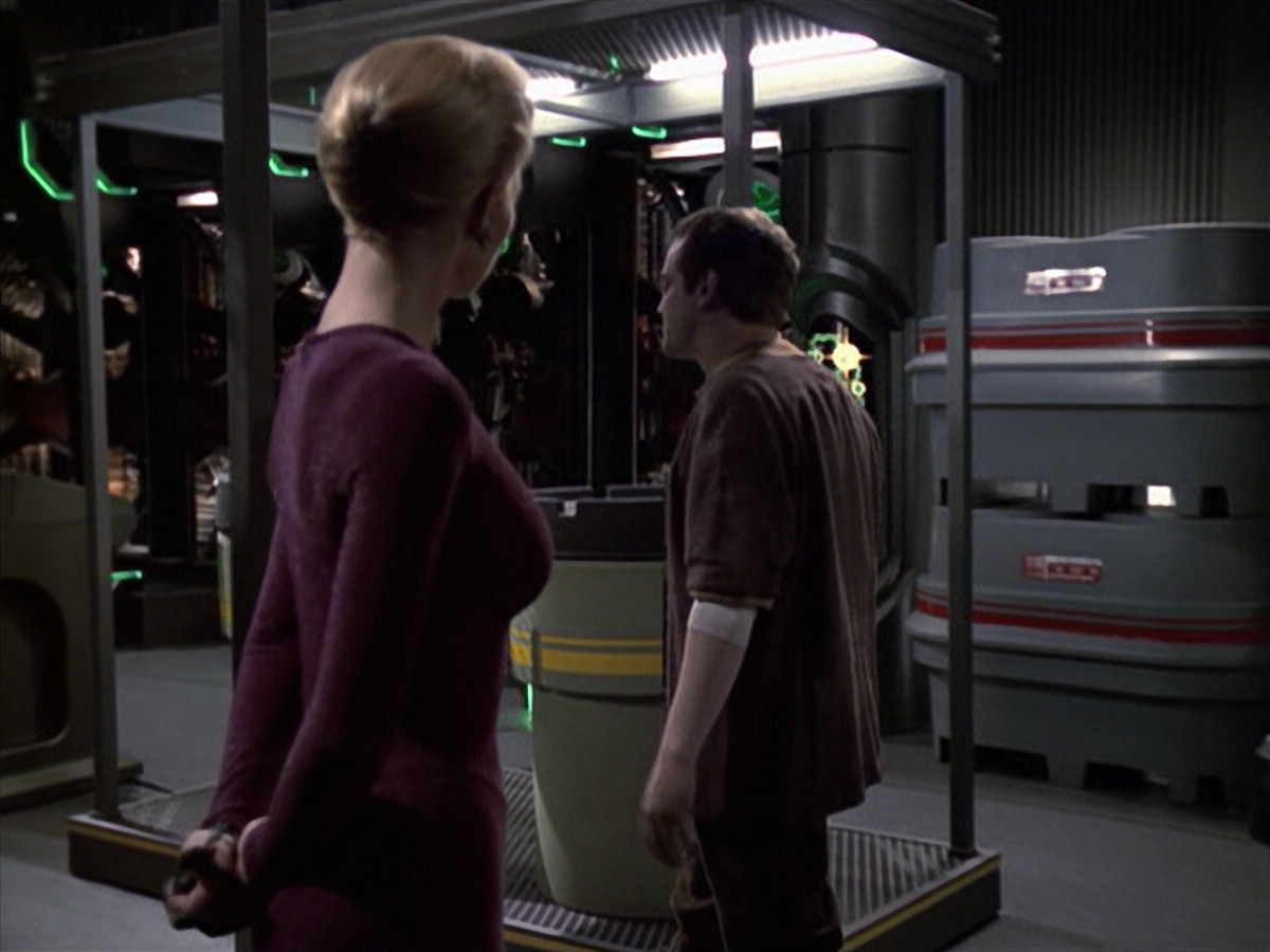 extant_StarTrek_VOY_6x19-ChildsPlay_02018.jpg