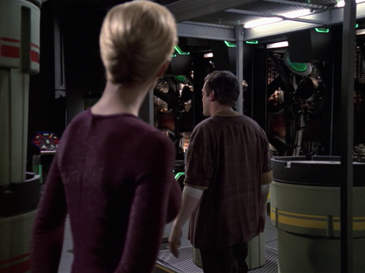 extant_StarTrek_VOY_6x19-ChildsPlay_02021.jpg