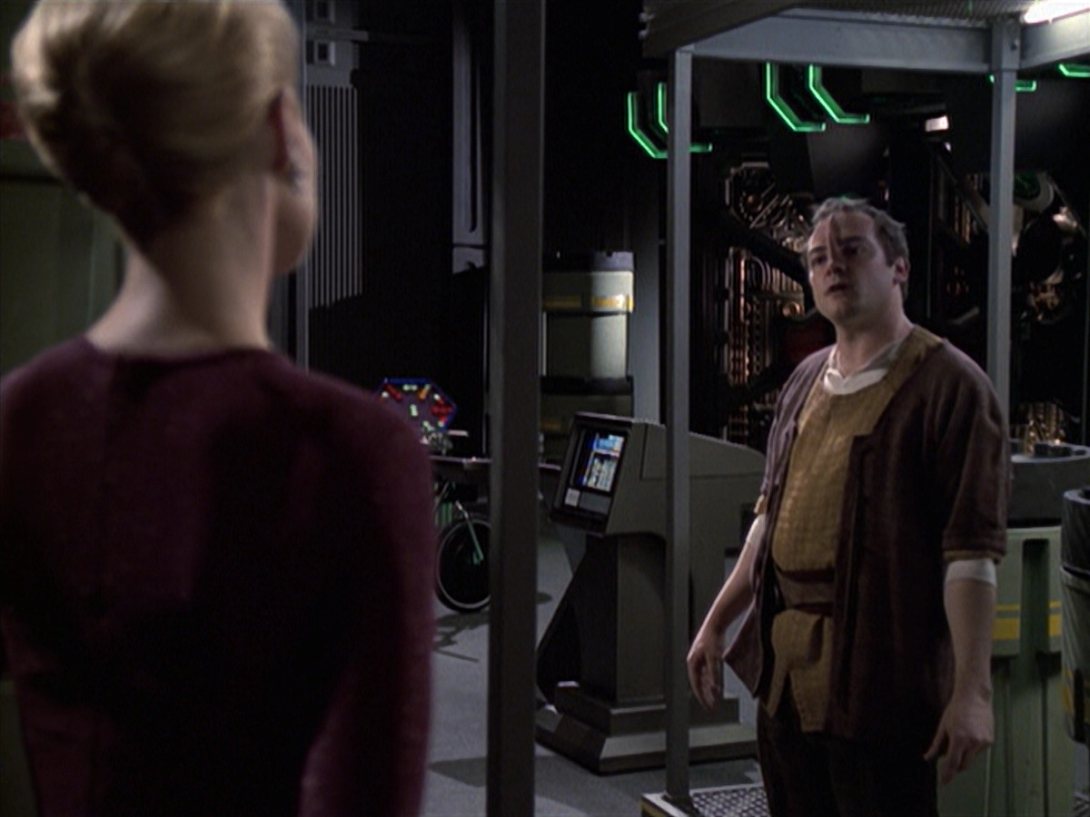 extant_StarTrek_VOY_6x19-ChildsPlay_02025.jpg
