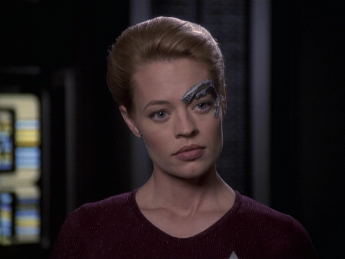 extant_StarTrek_VOY_6x19-ChildsPlay_02046.jpg
