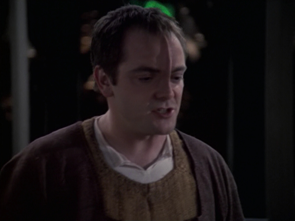 extant_StarTrek_VOY_6x19-ChildsPlay_02055.jpg