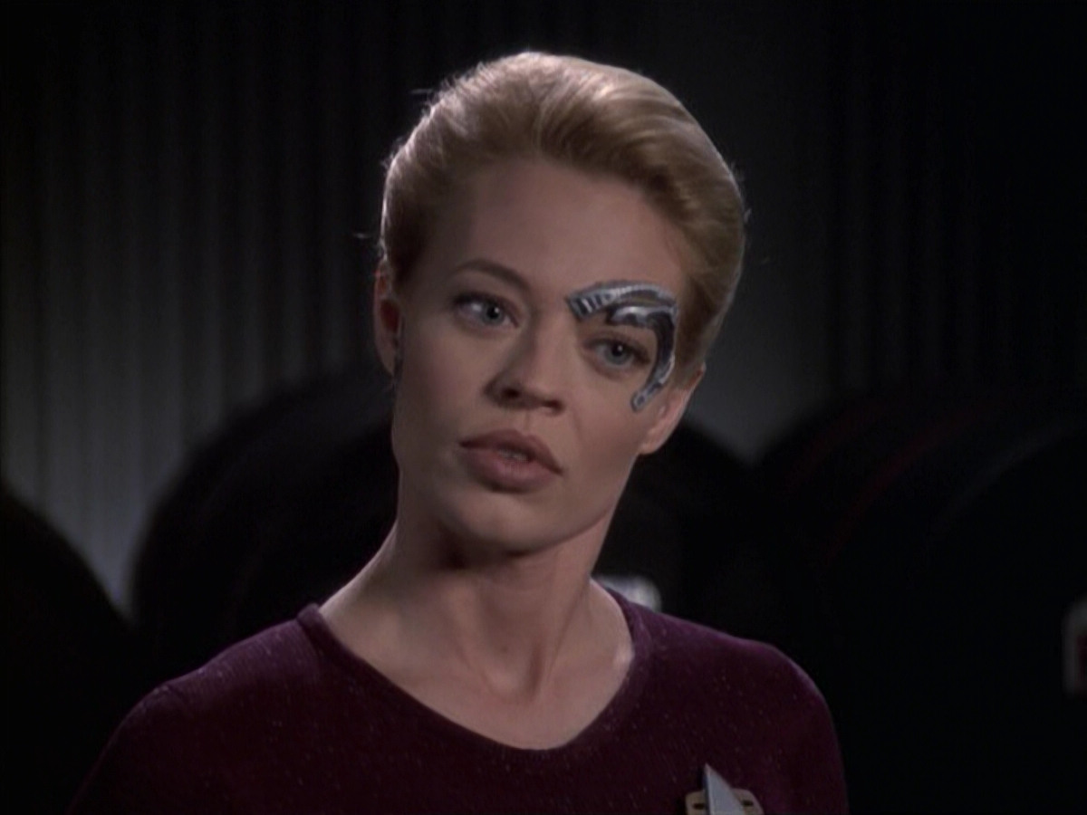 extant_StarTrek_VOY_6x19-ChildsPlay_02079.jpg