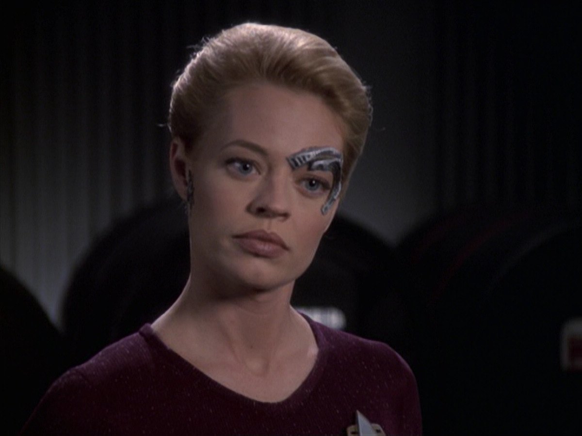extant_StarTrek_VOY_6x19-ChildsPlay_02098.jpg