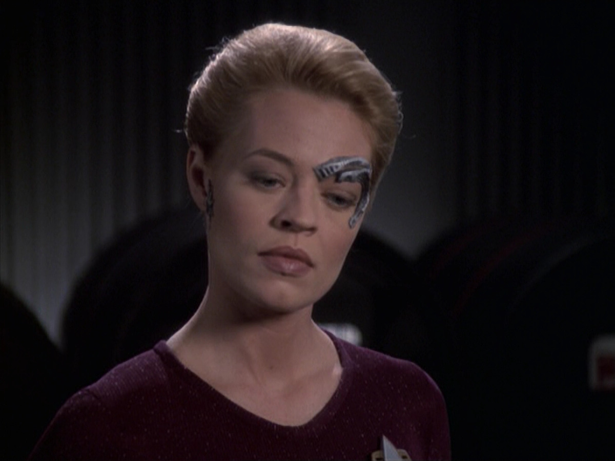 extant_StarTrek_VOY_6x19-ChildsPlay_02106.jpg