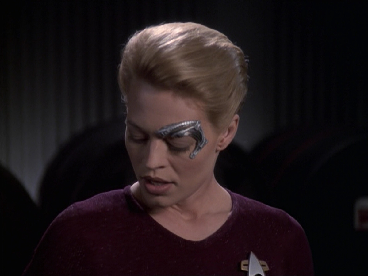 extant_StarTrek_VOY_6x19-ChildsPlay_02111.jpg
