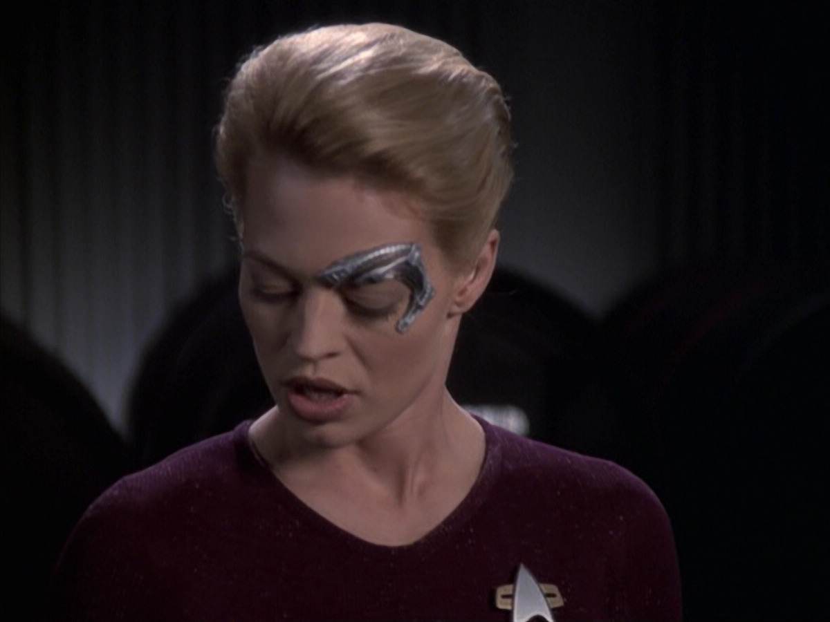 extant_StarTrek_VOY_6x19-ChildsPlay_02113.jpg