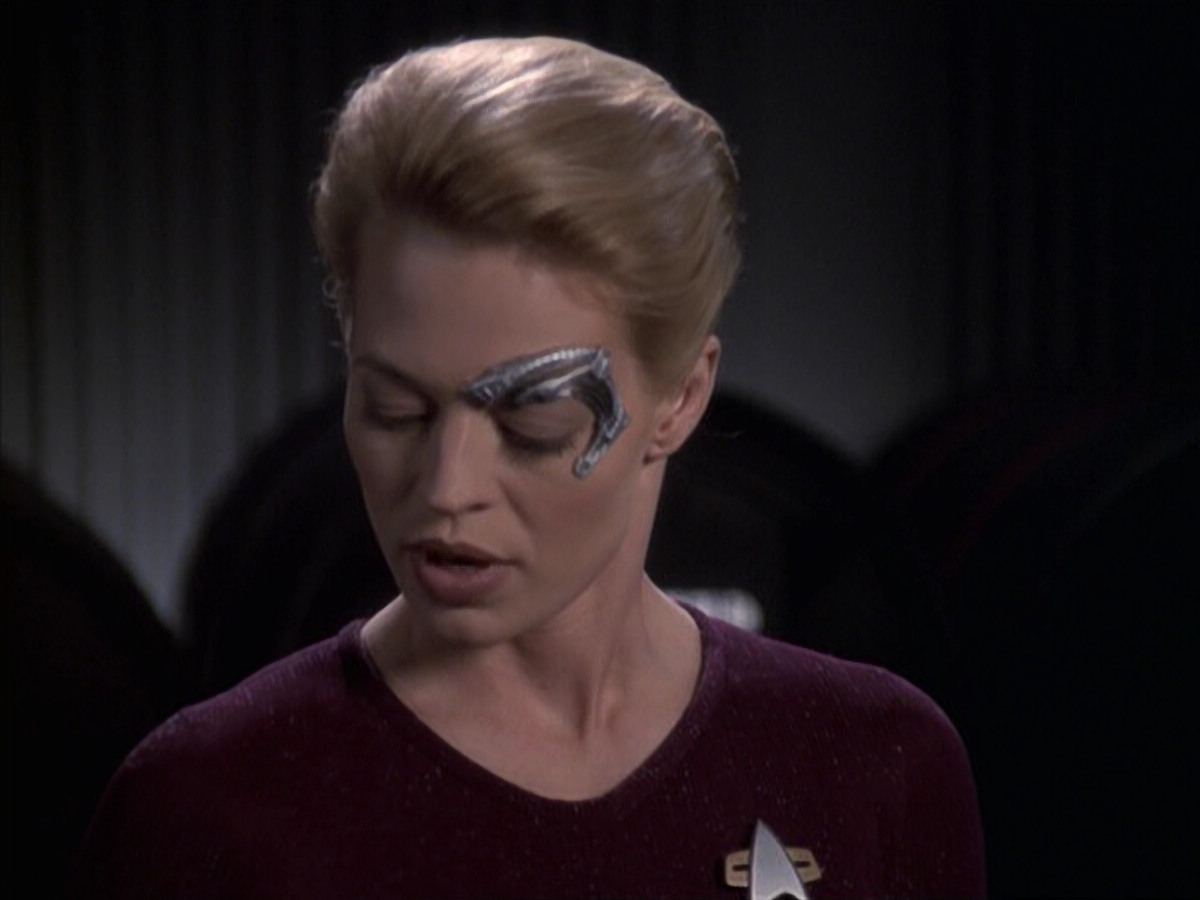 extant_StarTrek_VOY_6x19-ChildsPlay_02114.jpg