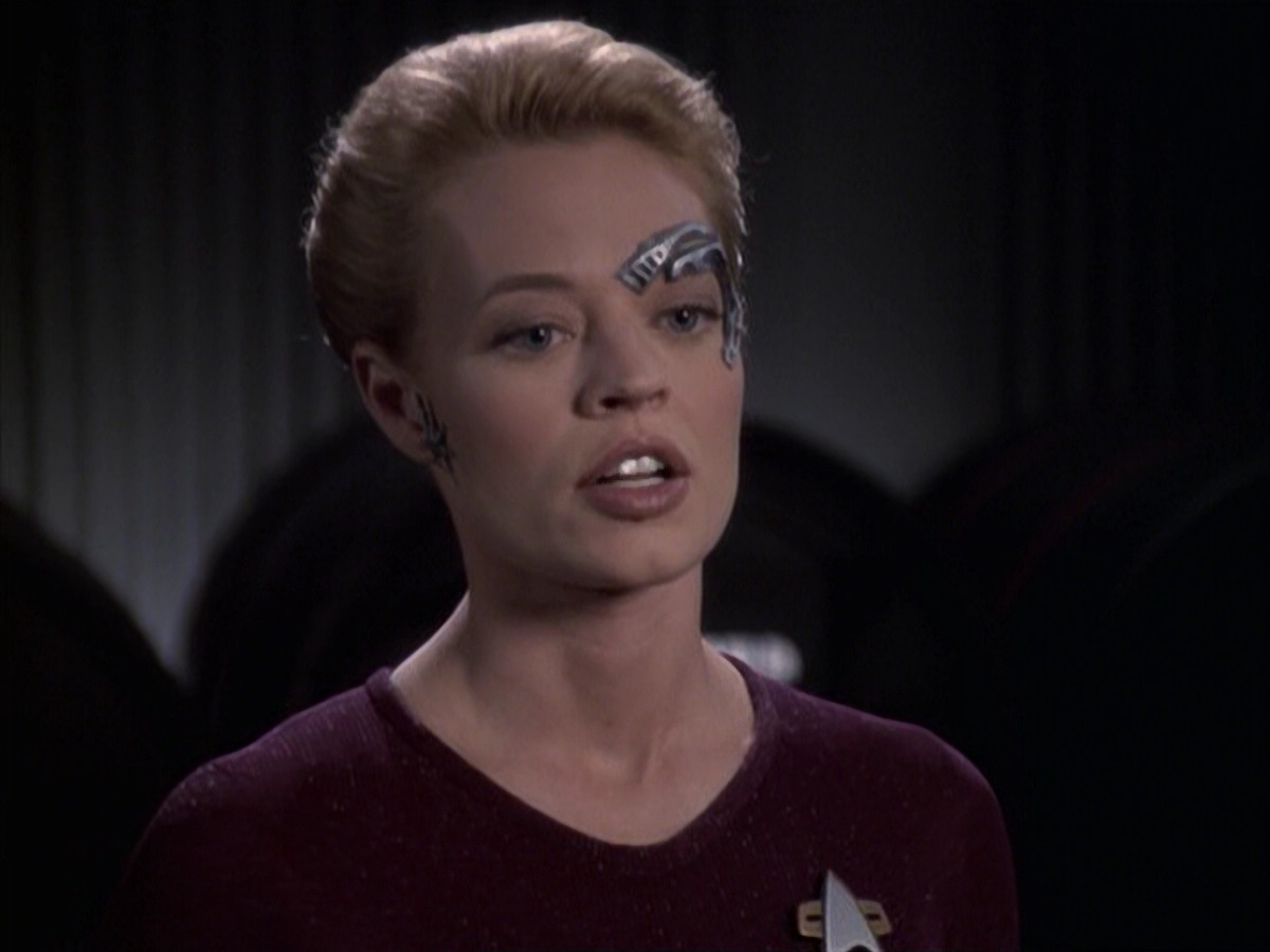 extant_StarTrek_VOY_6x19-ChildsPlay_02115.jpg