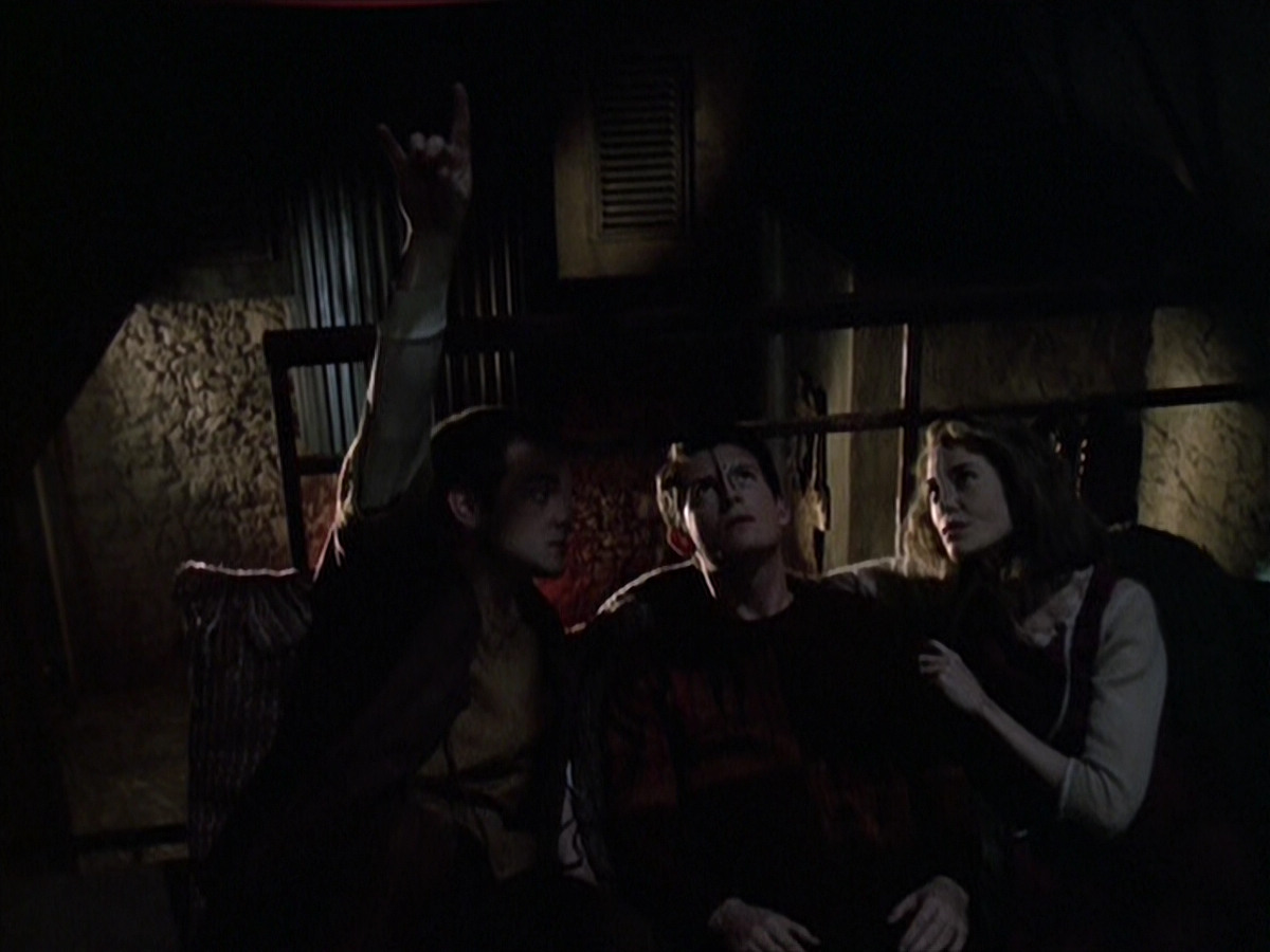 extant_StarTrek_VOY_6x19-ChildsPlay_02153.jpg