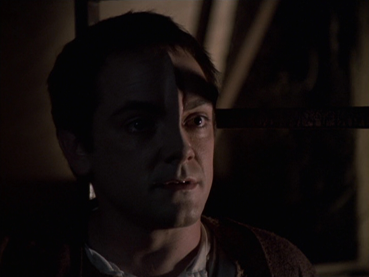 extant_StarTrek_VOY_6x19-ChildsPlay_02236.jpg