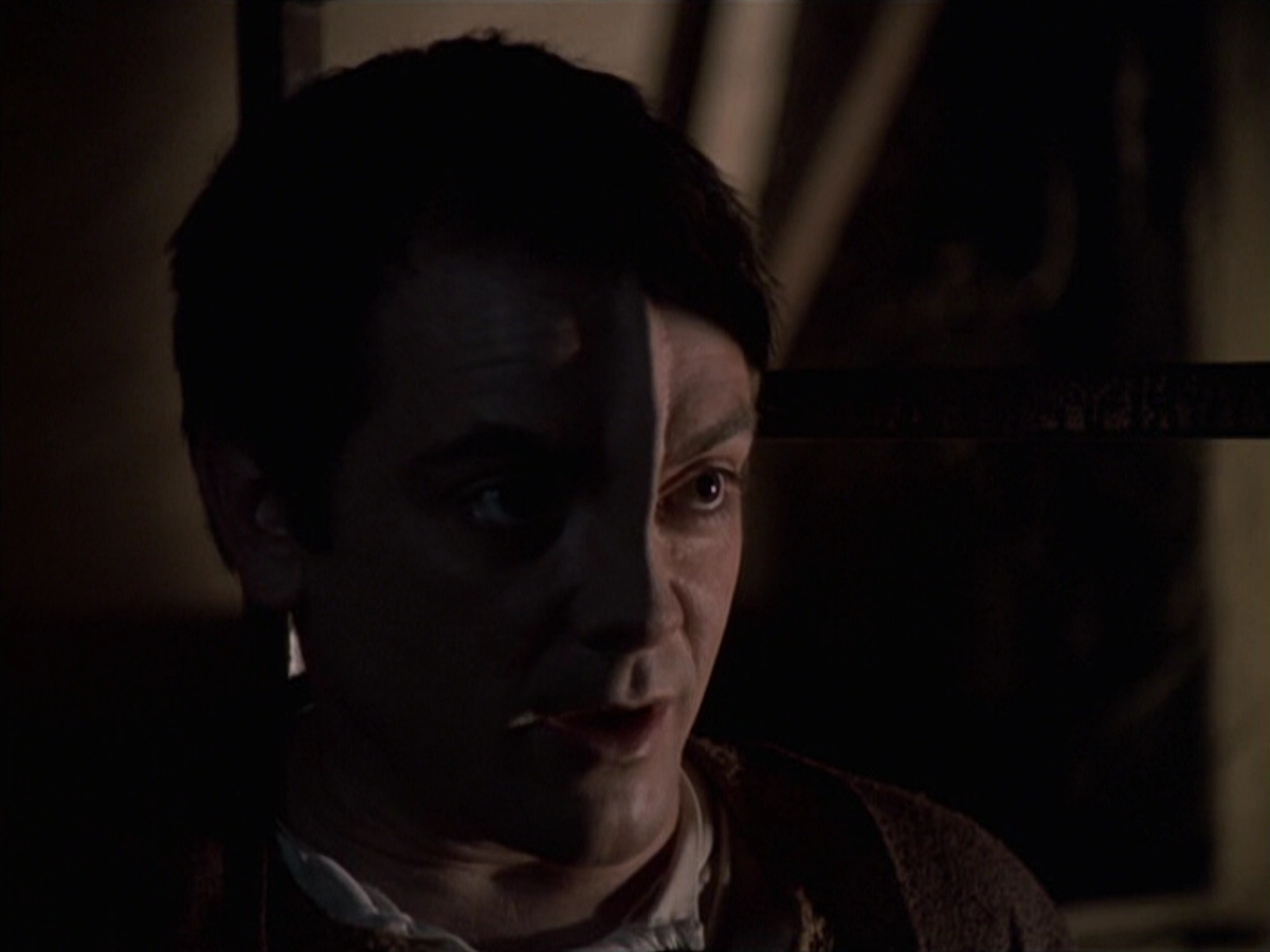 extant_StarTrek_VOY_6x19-ChildsPlay_02245.jpg