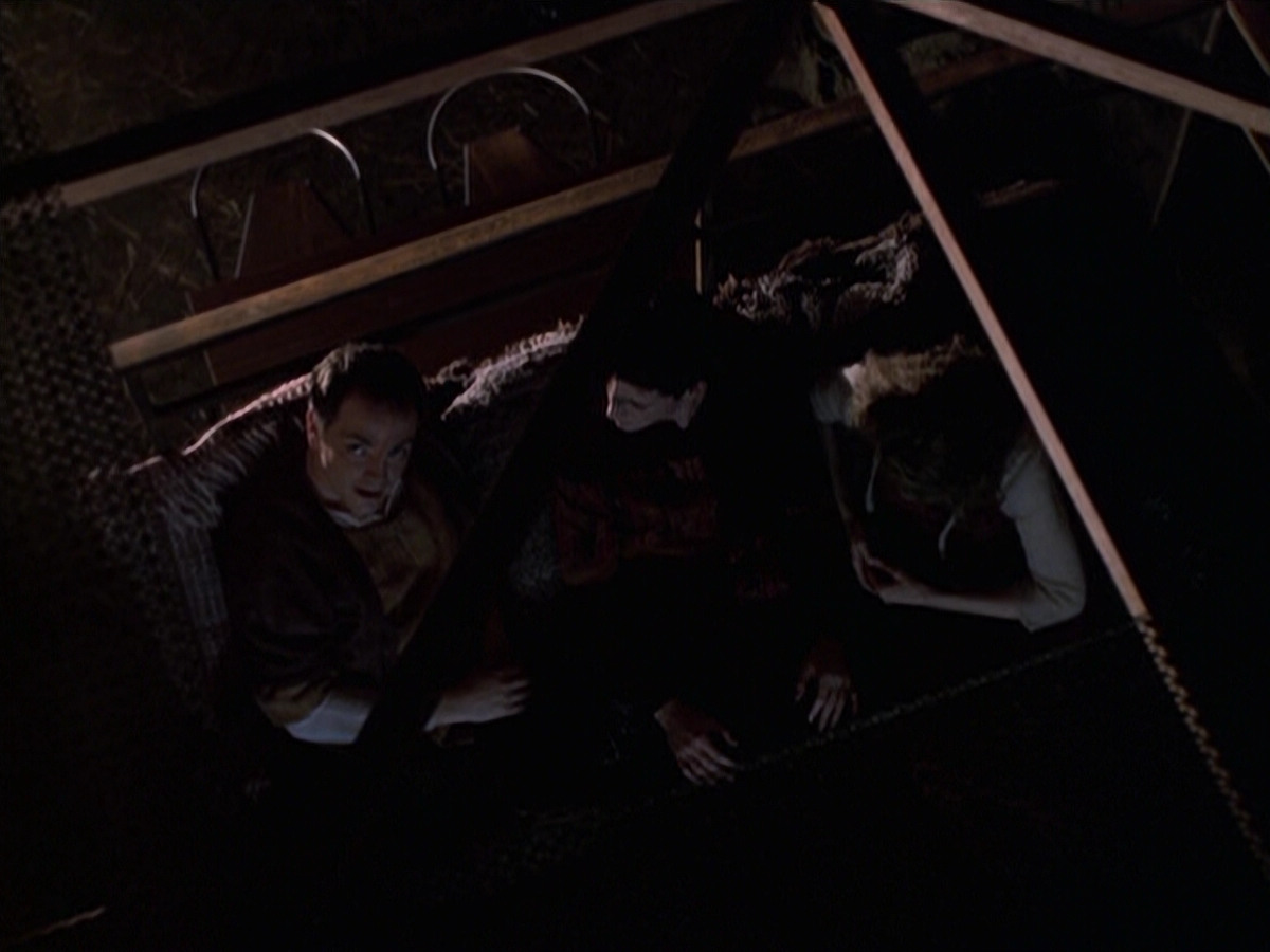 extant_StarTrek_VOY_6x19-ChildsPlay_02293.jpg