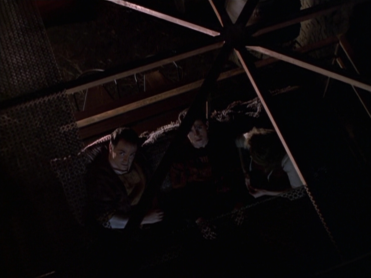 extant_StarTrek_VOY_6x19-ChildsPlay_02298.jpg