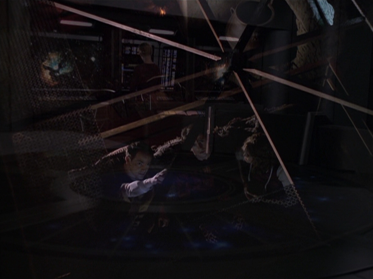 extant_StarTrek_VOY_6x19-ChildsPlay_02301.jpg