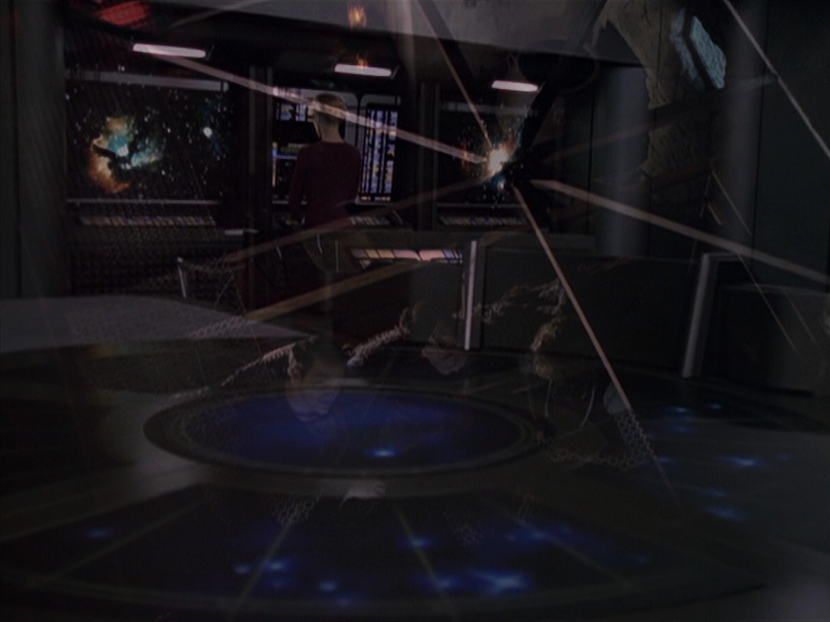 extant_StarTrek_VOY_6x19-ChildsPlay_02303.jpg