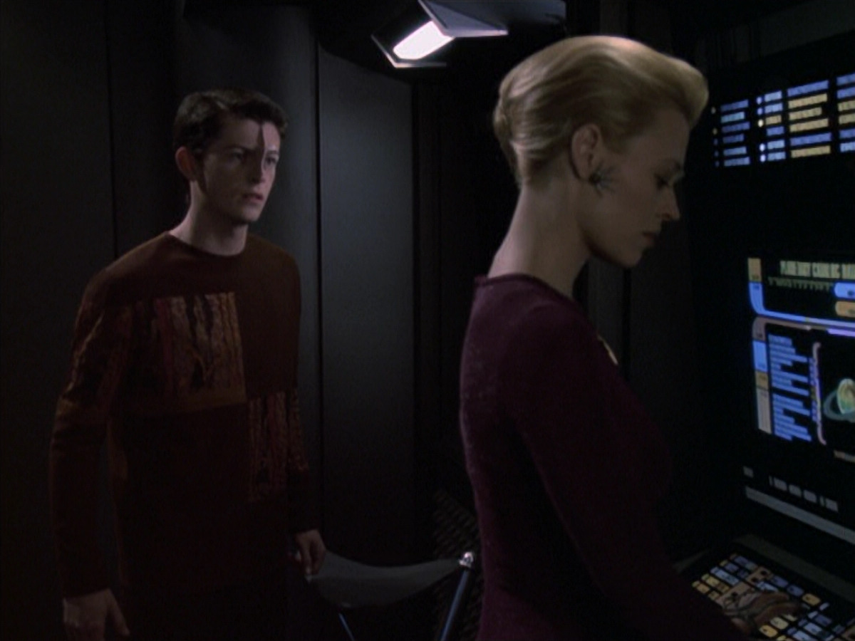 extant_StarTrek_VOY_6x19-ChildsPlay_02340.jpg