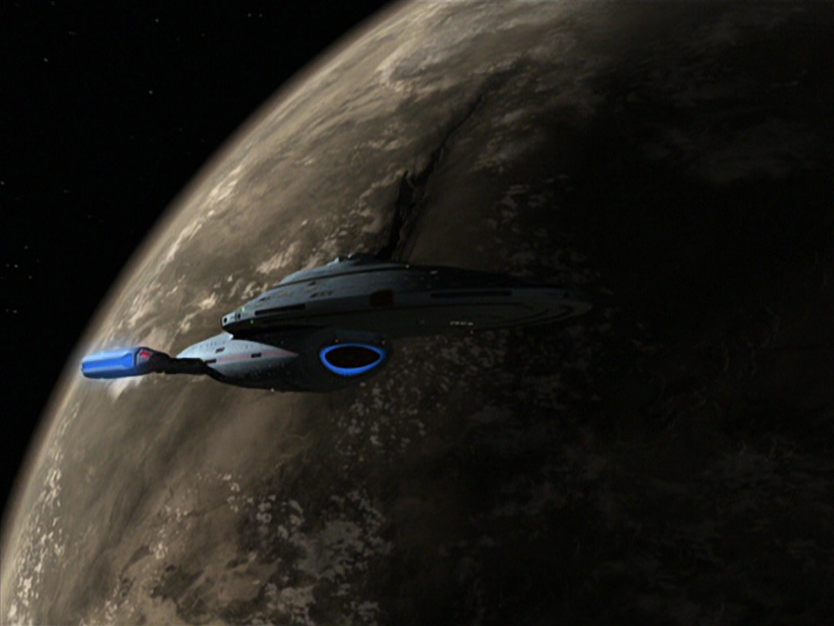 extant_StarTrek_VOY_6x19-ChildsPlay_02404.jpg