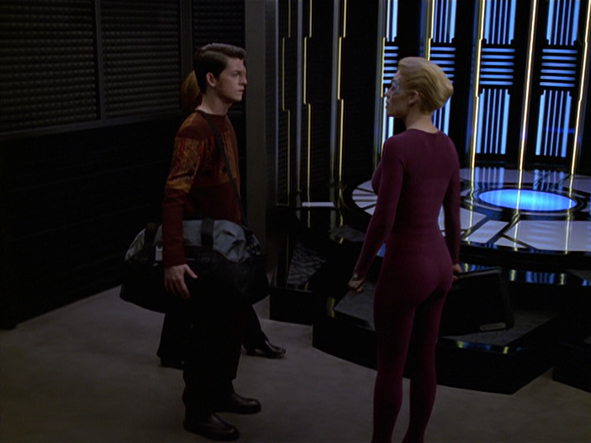 extant_StarTrek_VOY_6x19-ChildsPlay_02416.jpg