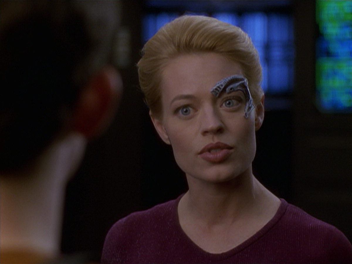 extant_StarTrek_VOY_6x19-ChildsPlay_02429.jpg
